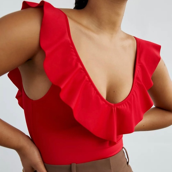 Neon green Aritzia bodysuit 💚 - Picture 6 of 9